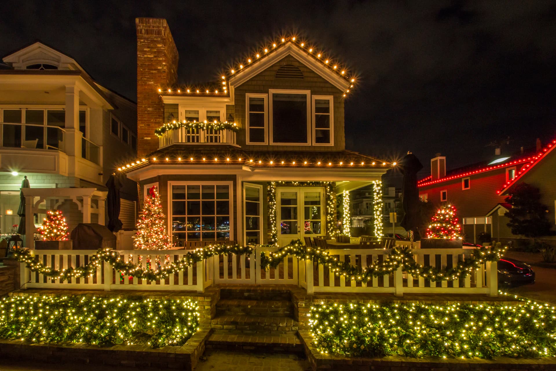 Seasonal Holiday Lighting Install & Removal in Palos Verdes, CA